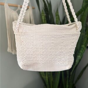 VTG Cream Chindie Woven Shoulder Bag